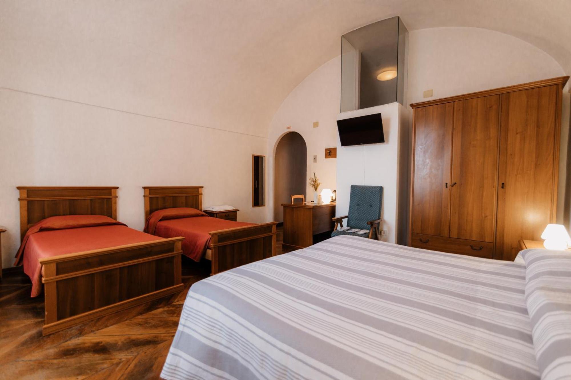 Casa Regina Montis Regalis Hotel Vicoforte Exterior photo